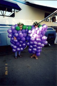 2002-rally-grape-ladies